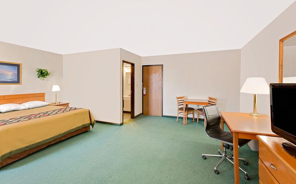 Super 8 By Wyndham Keokuk Hotel Luaran gambar