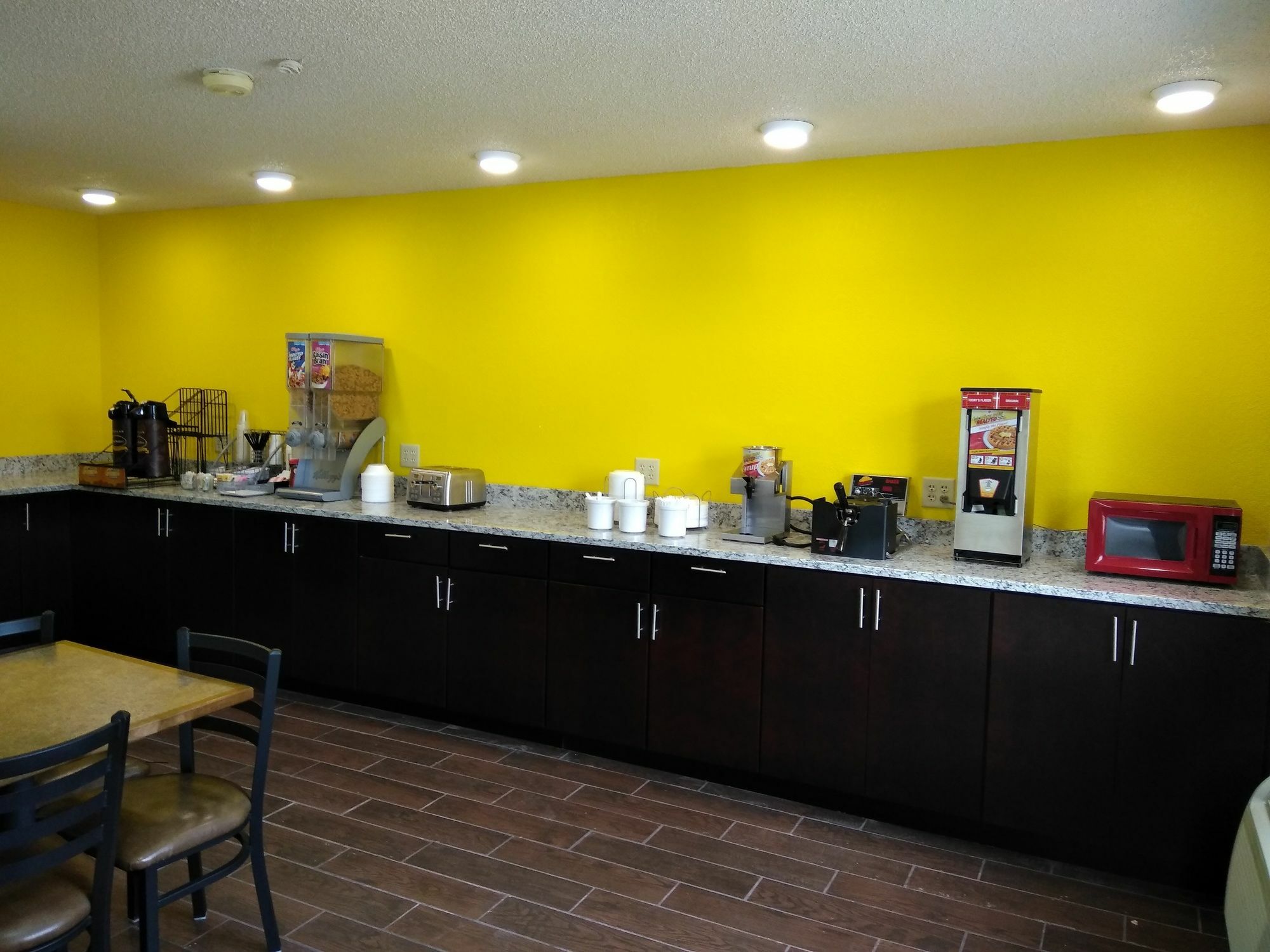 Super 8 By Wyndham Keokuk Hotel Luaran gambar
